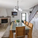 Stunning In With Jacuzzi Σπίτι διακοπών
