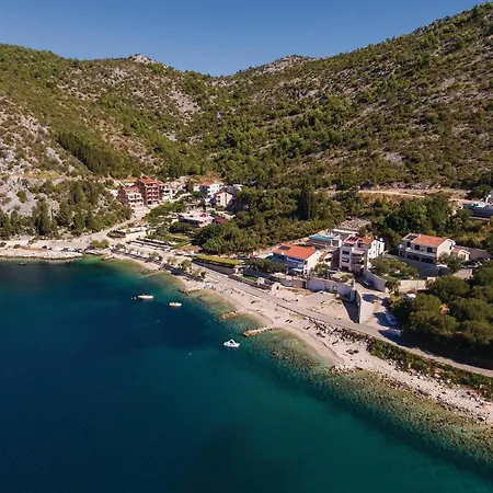 Stunning In With Jacuzzi Ferienhaus