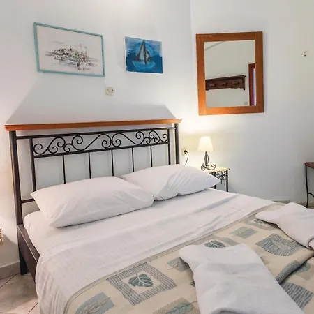 Stunning In With Jacuzzi *