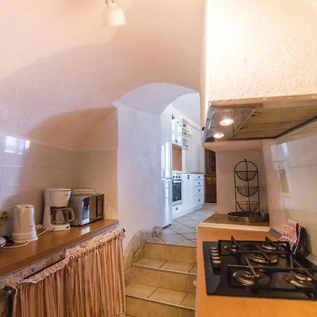 Holiday home Stunning In With Jacuzzi Klek
