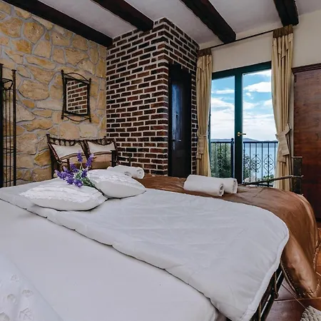 Stunning In With Jacuzzi * كليك