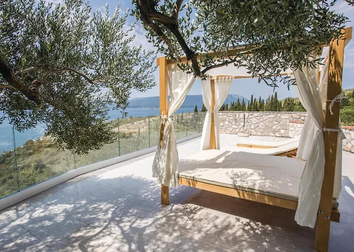 Stunning In With Jacuzzi Клек