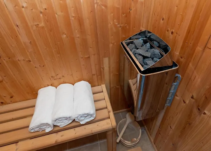 Дом отдыха Stunning In With Jacuzzi Клек