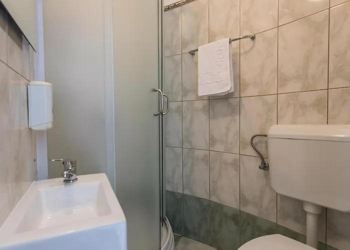 Stunning In With Jacuzzi Дом отдыха Клек